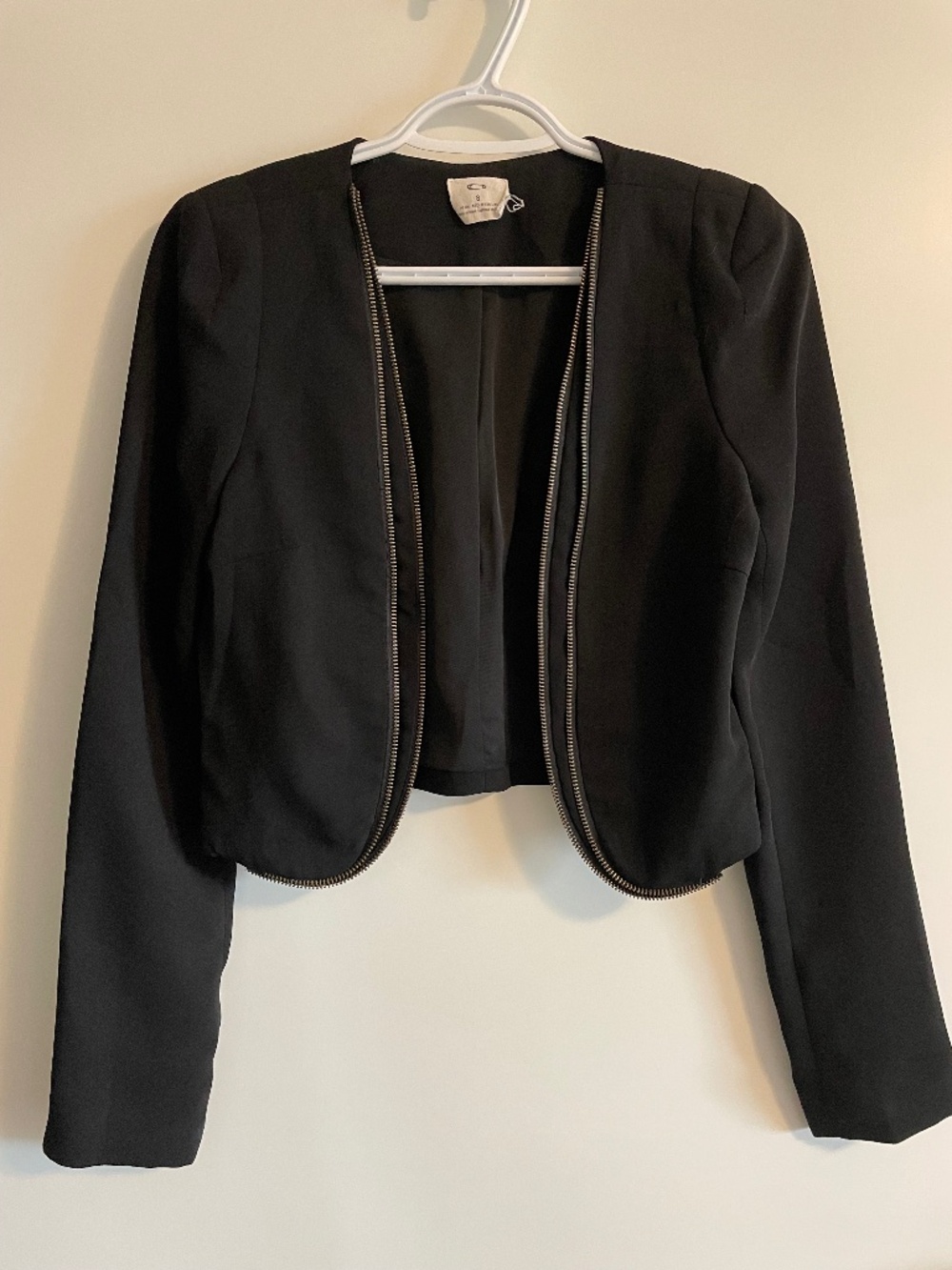 EUC Pins & Needles Urban Outfitters Open Zip Front Black Cropped Blazer Small